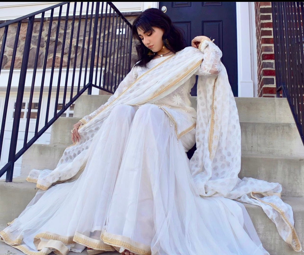 WHITE AND GOLD 3 PIECE STITCHED GHARARA SUIT