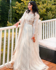 Safaid Lehnga